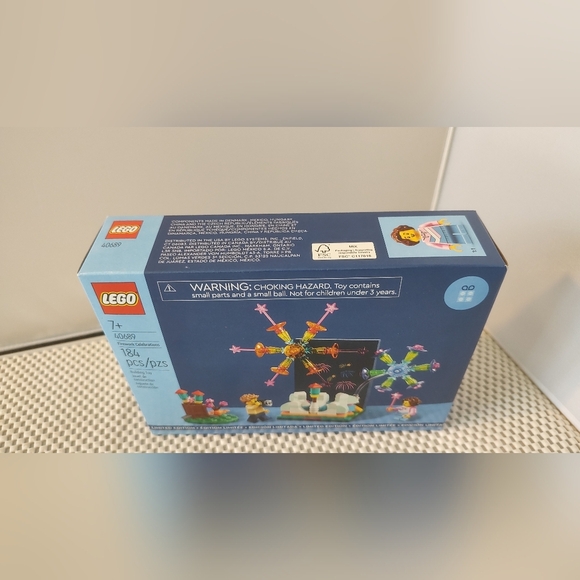 Lego 40689 Fireworks Celebration Limited Edition NWT Building Toy Set - Picture 2 of 3
